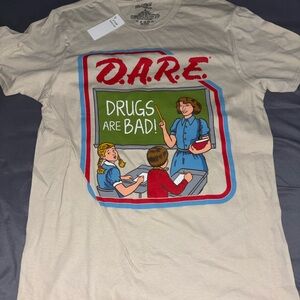 DRUGS ARE BAD Graphic T-Shirt